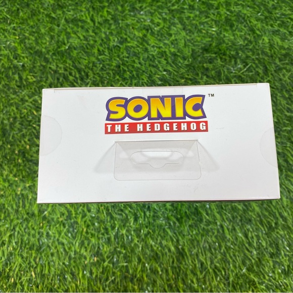 Sonic The Hedgehog Headphones With Volume Control for Ages 3 Up Blue and Yellow - Picture 7 of 8